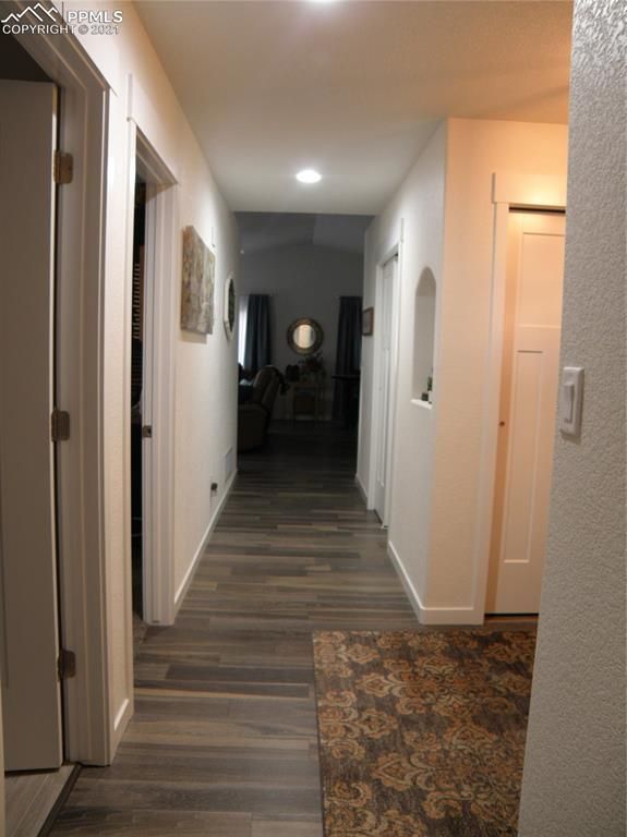 2302 Cliffmoor Ln, Pueblo, CO 81008