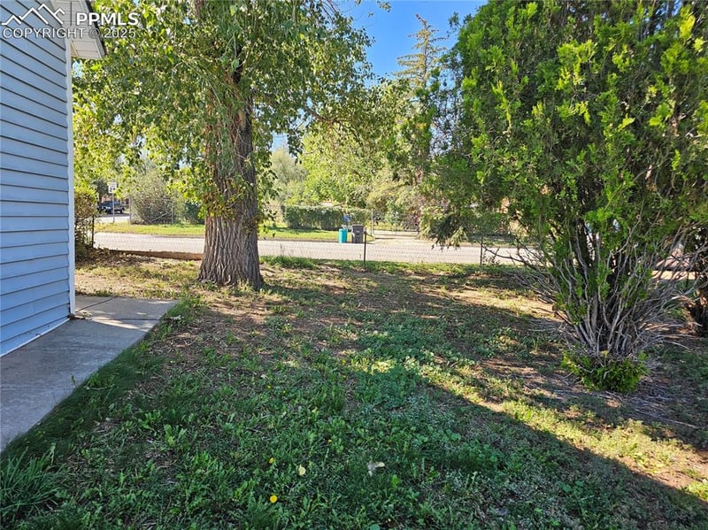 2302 Hagerman St, Colorado Springs, CO 80904