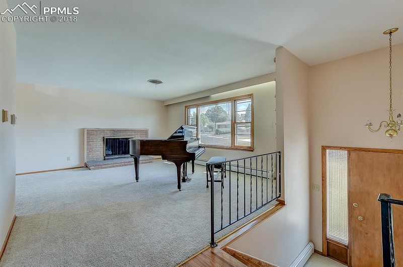 2302 Lockhaven Dr, Colorado Springs, CO 80909