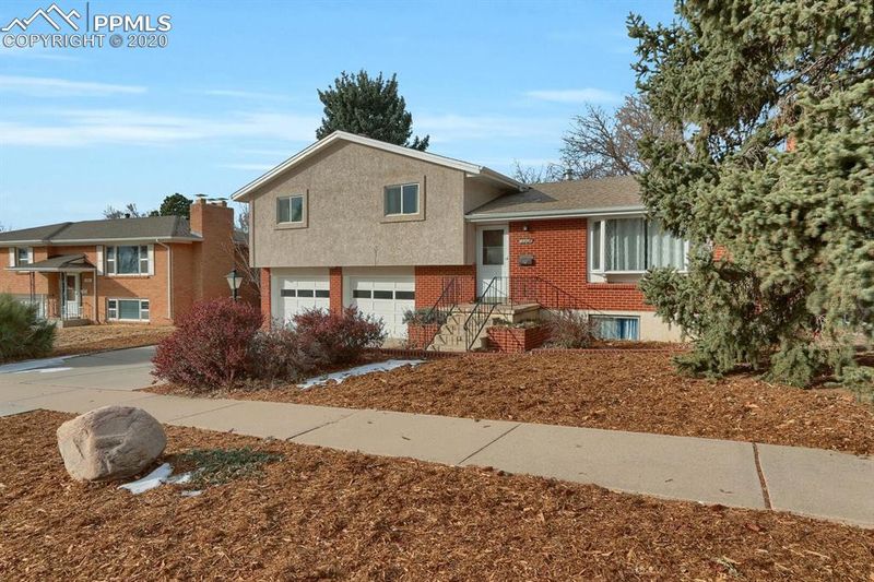2306 Lockhaven Dr, Colorado Springs, CO 80909