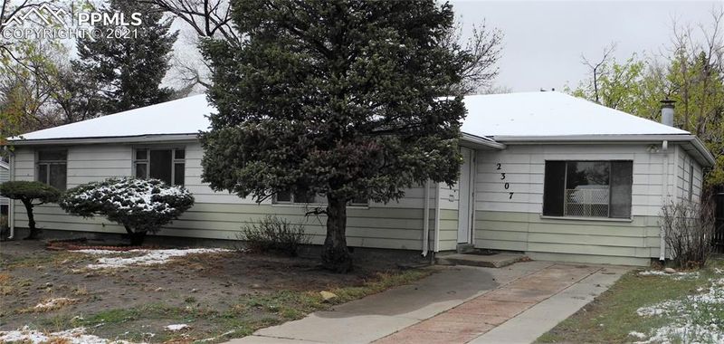 2307 Robin Dr, Colorado Springs, CO 80909