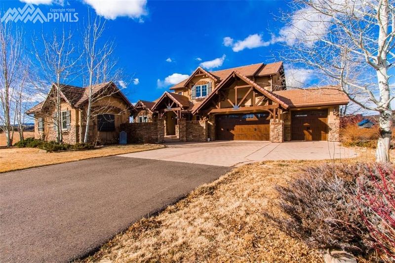 2310 Fontley Ct, Monument, CO 80132