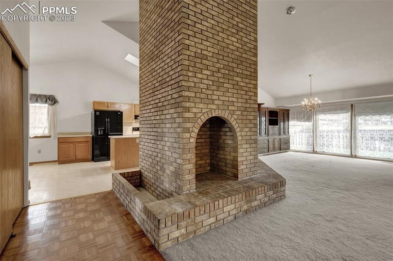 2310 Heatherdale Dr, Colorado Springs, CO 80915