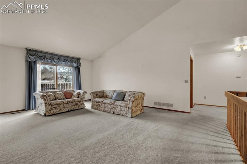 2310 Heatherdale Dr, Colorado Springs, CO 80915