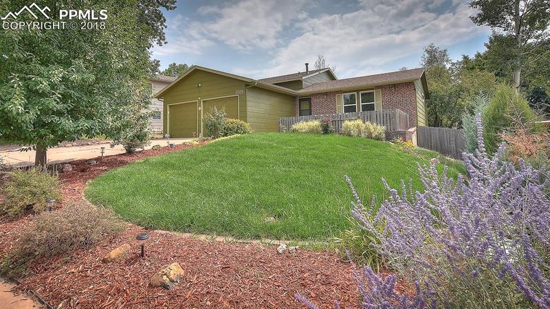 2313 Distinctive Dr, Colorado Springs, CO 80920