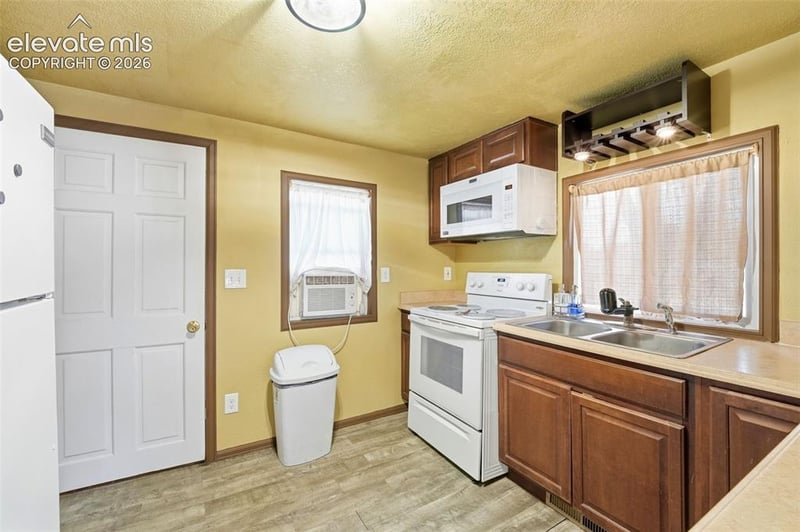 2314 Monument St, Colorado Springs, CO 80909