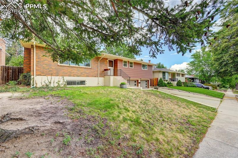 2314 Warwick Ln, Colorado Springs, CO 80909