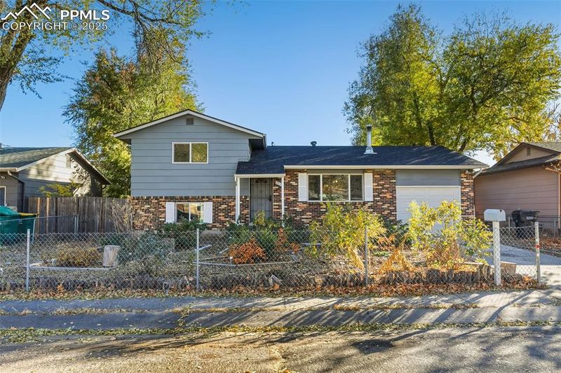 2315 Sonoma Dr, Colorado Springs, CO 80910