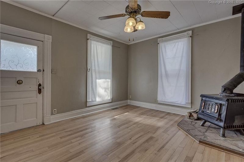 2318 W Pikes Peak Ave, Colorado Springs, CO 80904