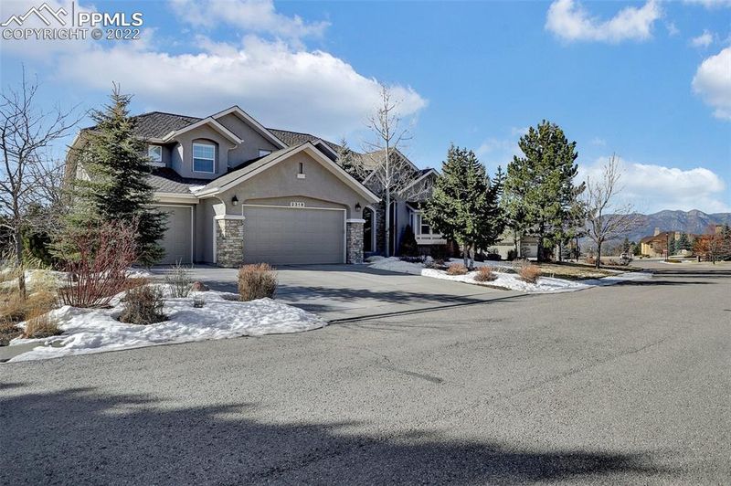 2319 Ledgewood Dr, Colorado Springs, CO 80921