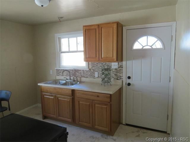 2320 Oakland Ave, Pueblo, CO 81004