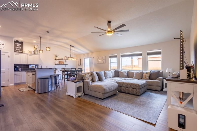 2325 Riverboat Ct, Pueblo, CO 81008