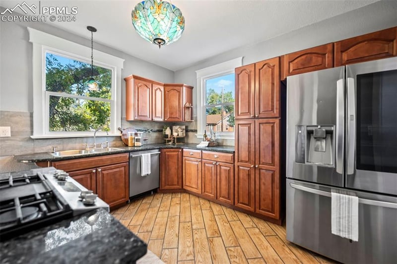 2331 N Greenwood St, Pueblo, CO 81003