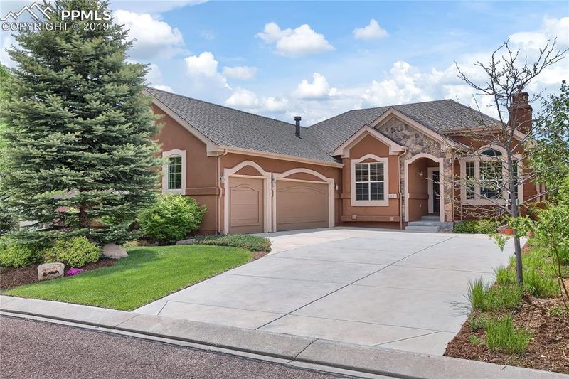 2331 Ledgewood Dr, Colorado Springs, CO 80921