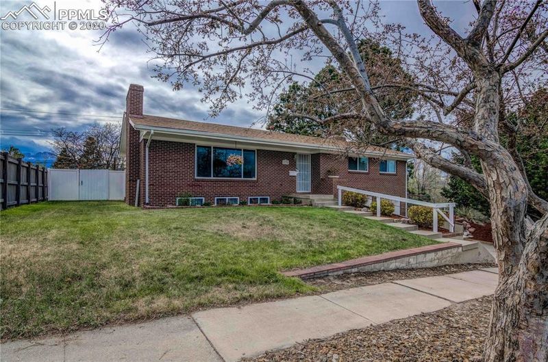 2338 Condor St, Colorado Springs, CO 80909