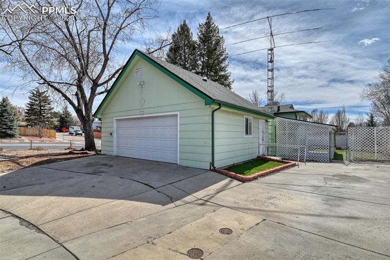 234 S Murray Blvd, Colorado Springs, CO 80916