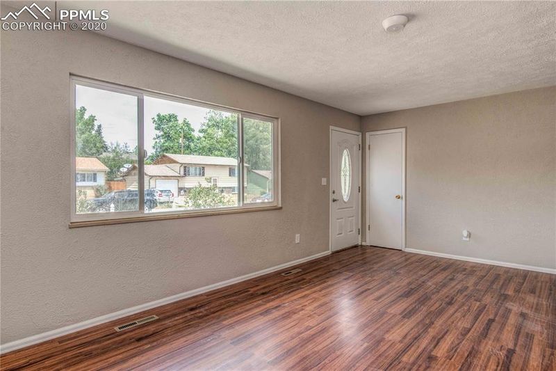 2341 Sonoma Dr, Colorado Springs, CO 80910