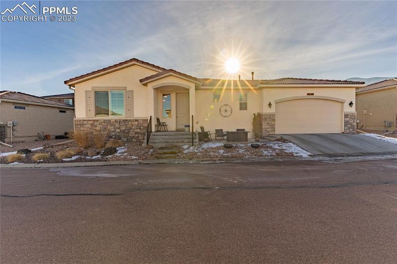 2350 Lone Willow Vw, Colorado Springs, CO 80904