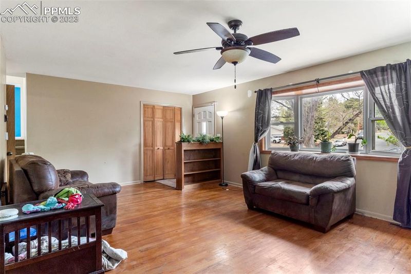 2356 N Circle Dr, Colorado Springs, CO 80909