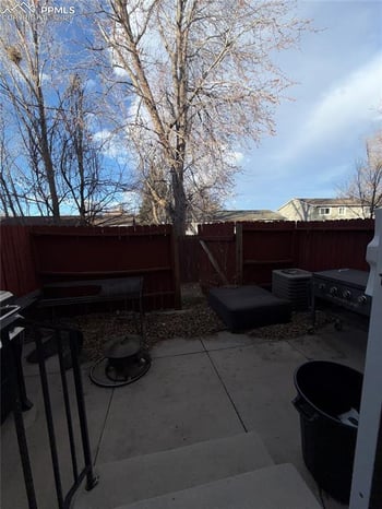2369 Lexington Village Ln, Colorado Springs, CO 80916