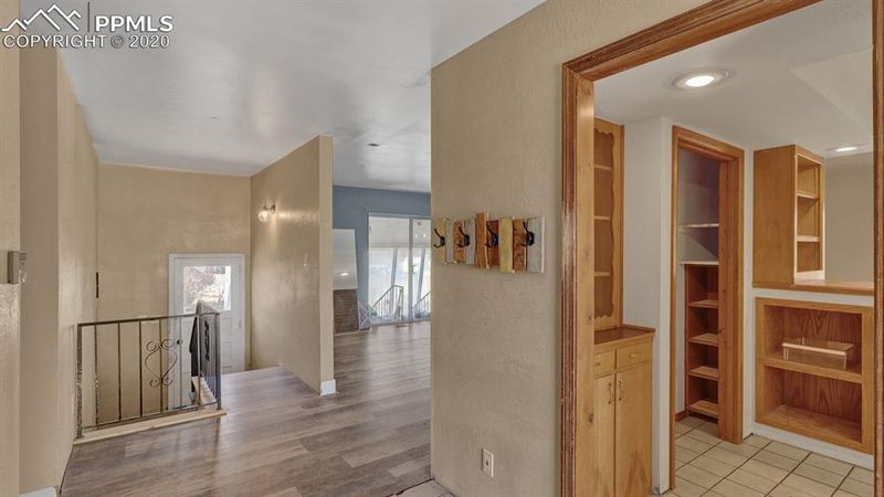 237 Cunningham Dr, Colorado Springs, CO 80911