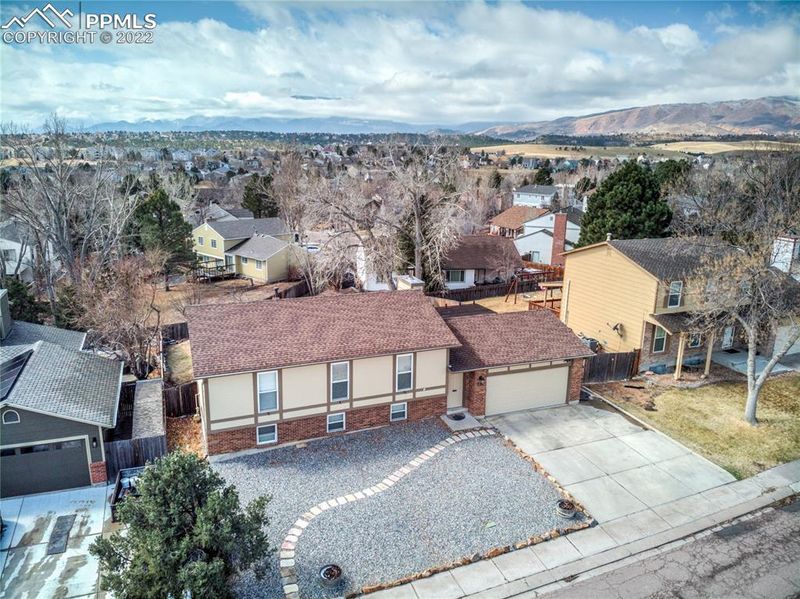 237 Saddlemountain Dr, Colorado Springs, CO 80919