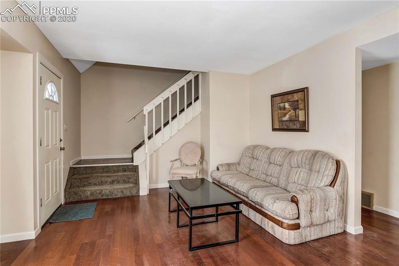 2370 Middleton Ct, Colorado Springs, CO 80916