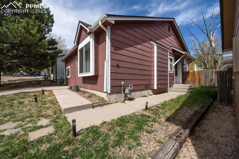 2375 Ambleside Dr, Colorado Springs, CO 80915