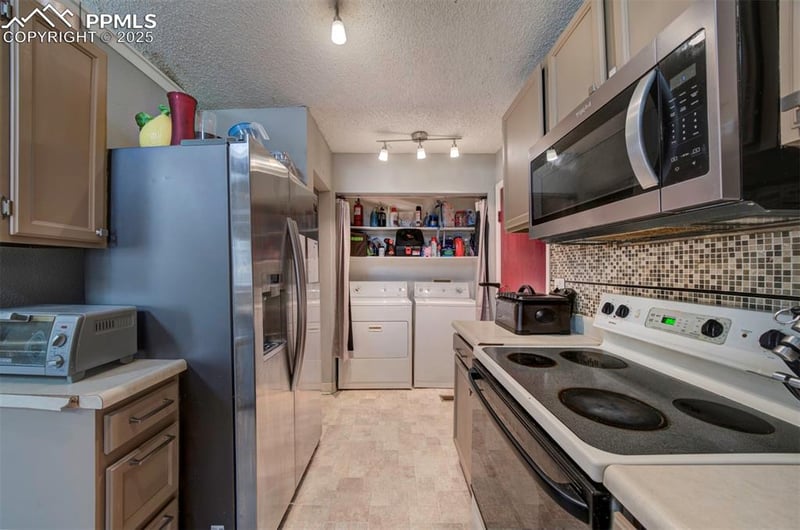 2375 Ambleside Dr, Colorado Springs, CO 80915