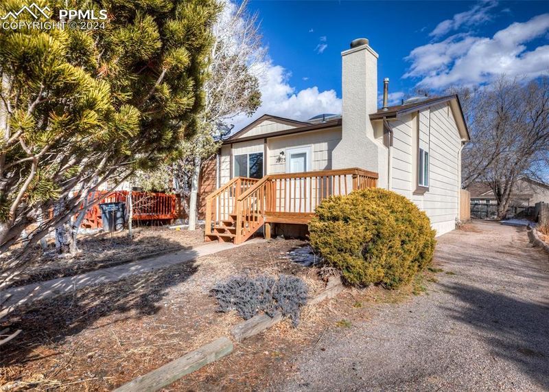 2375 Washo Cir, Colorado Springs, CO 80915
