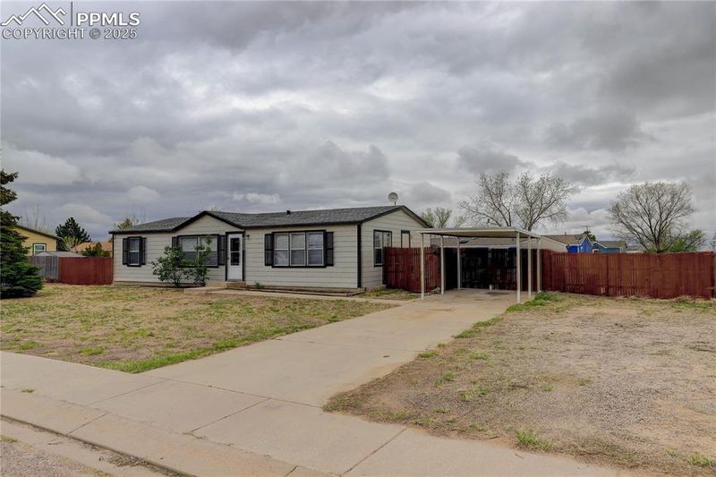 23755 Wheat Dr, Colorado Springs, CO 80928