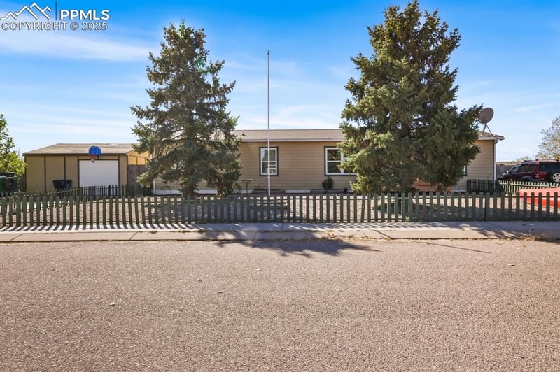 23765 Wheat Dr, Colorado Springs, CO 80928