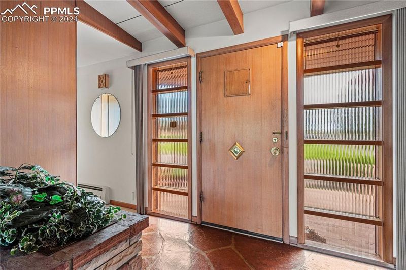 2390 Mesa Rd, Colorado Springs, CO 80904