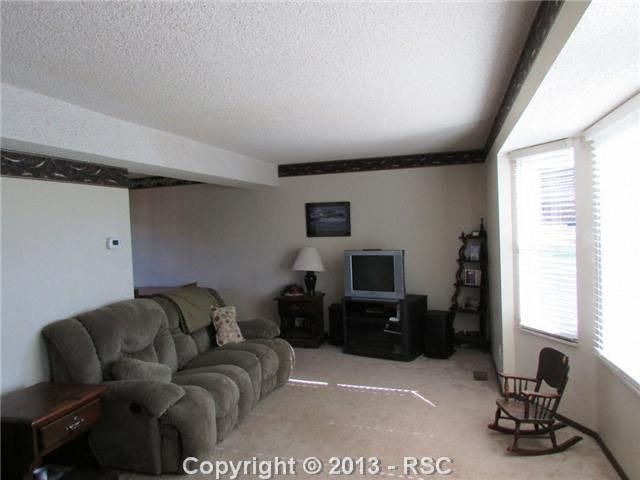 2395 Bruno Cir, Colorado Springs, CO 80916