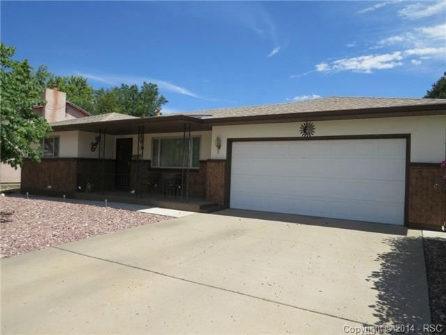 24 Fordham Cir, Pueblo, CO 81005