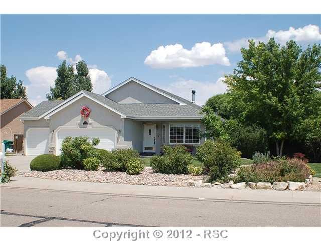 240 Encino Dr, Pueblo, CO 81005