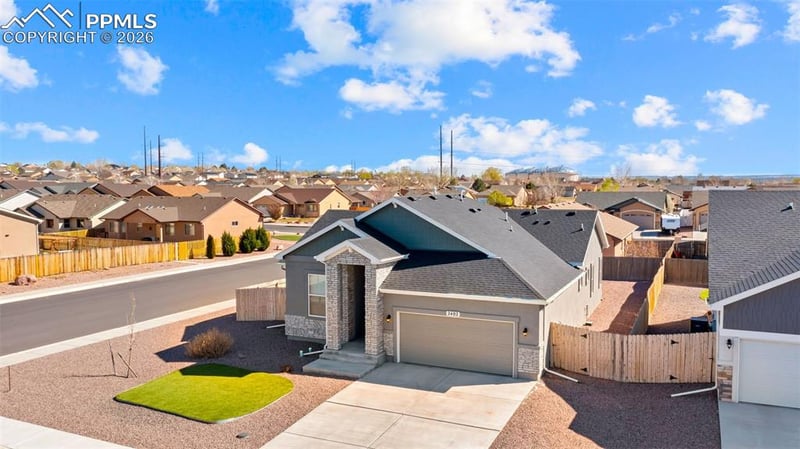 2402 Sunrise Ln, Pueblo, CO 81008