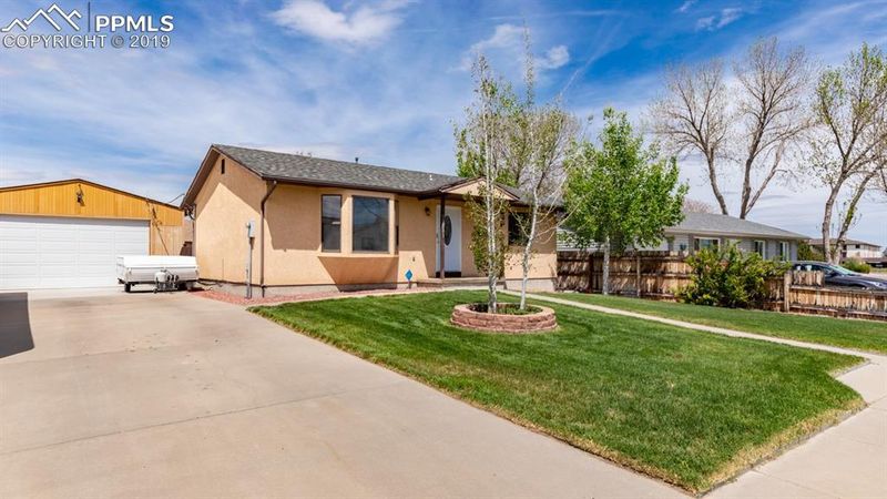 2403 Tucci Ln, Pueblo, CO 81004
