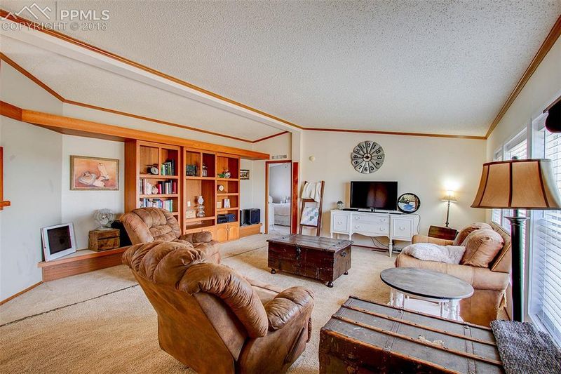 24030 E Range View Way, Calhan, CO 80808