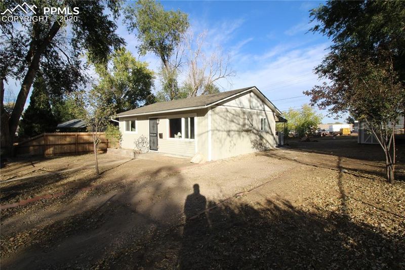 2405 Shaw Ave, Colorado Springs, CO 80905