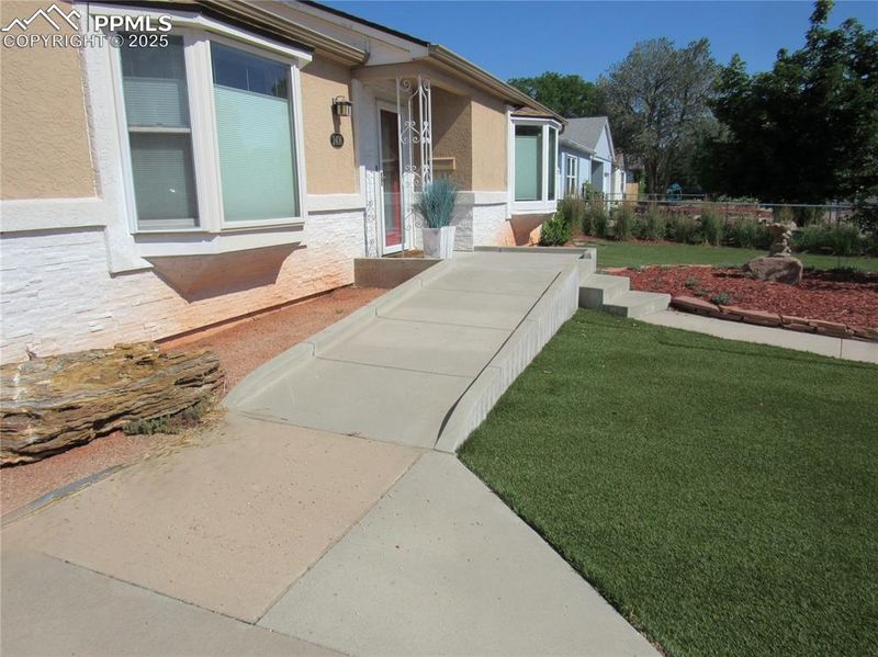 2406 N Logan Ave, Colorado Springs, CO 80907