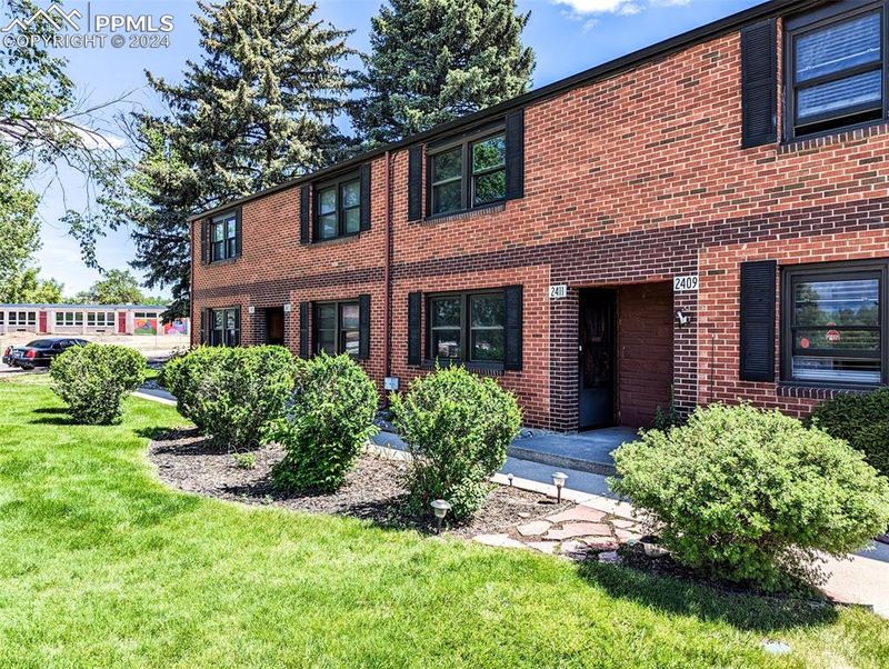 2411 Paseo Rd, Colorado Springs, CO 80907