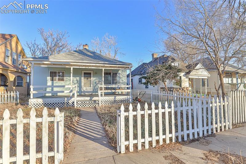 2414 E Routt Ave, Pueblo, CO 81004