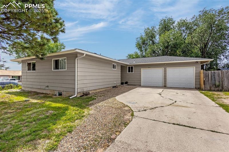 2415 Saranac Dr, Colorado Springs, CO 80910