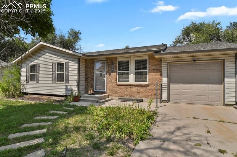 2418 Payne Cir, Colorado Springs, CO 80916