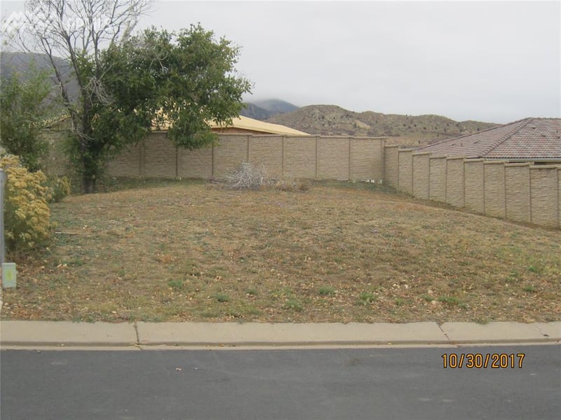 2420 Wheaton Dr, Colorado Springs, CO 80904