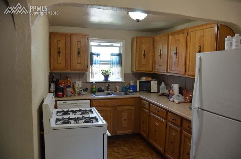 2423 E Monument St, Colorado Springs, CO 80909