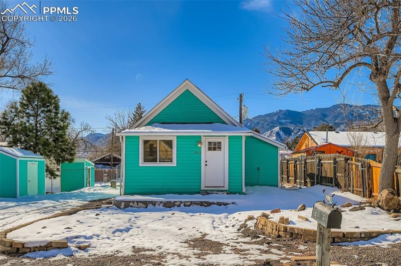 2423 St Vrain St, Colorado Springs, CO 80904