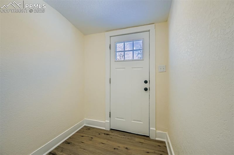 2423 St Vrain St, Colorado Springs, CO 80904