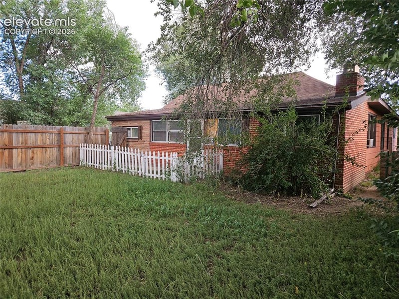 2423 St Vrain St, Colorado Springs, CO 80909
